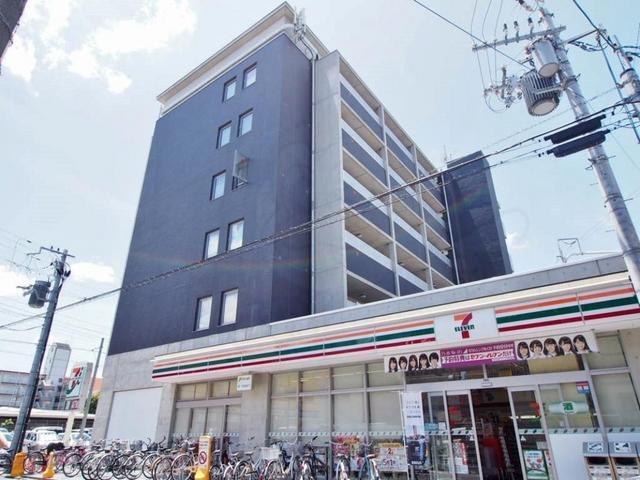 コンビニ　セブンイレブン JR西大路駅前店（コンビニ）まで470m
