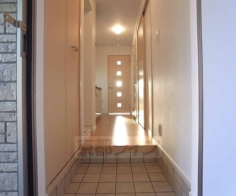 その他部屋・スペース　圧迫感のない廊下です。