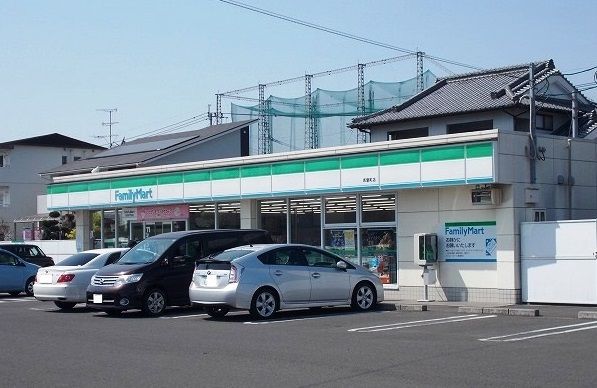 コンビニ　ファミリーマート 若葉町店（コンビニ）まで1634m