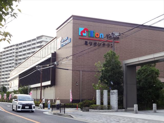スーパー　（株）万代／塚口店（スーパー）まで502m