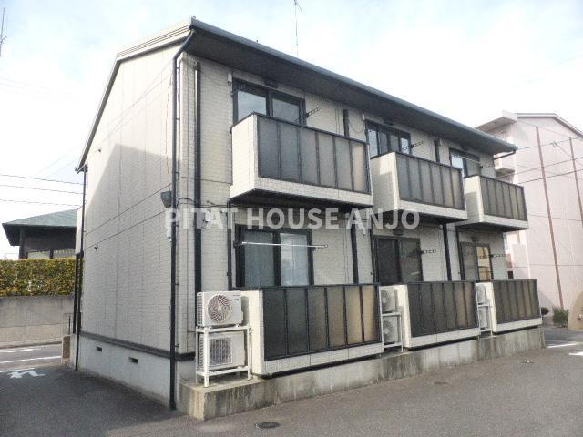 建物外観　落ち着いた雰囲気の外観です