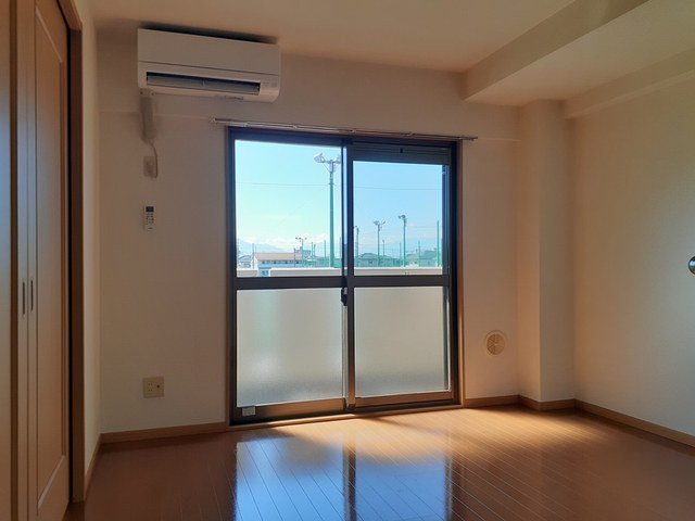 居室・リビング　使いやすい居間です