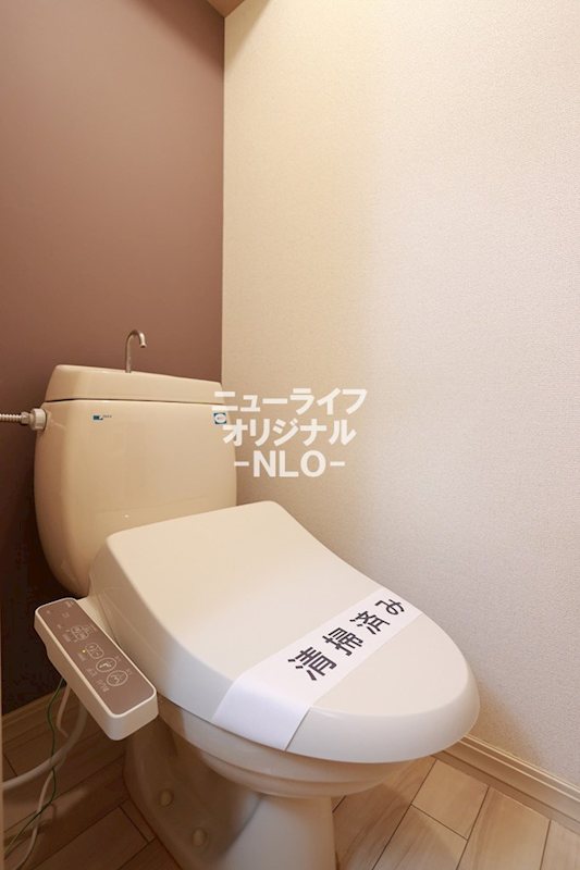 トイレ　洗浄力と快適さを兼ね備えた温水洗浄便座付きトイレ☆