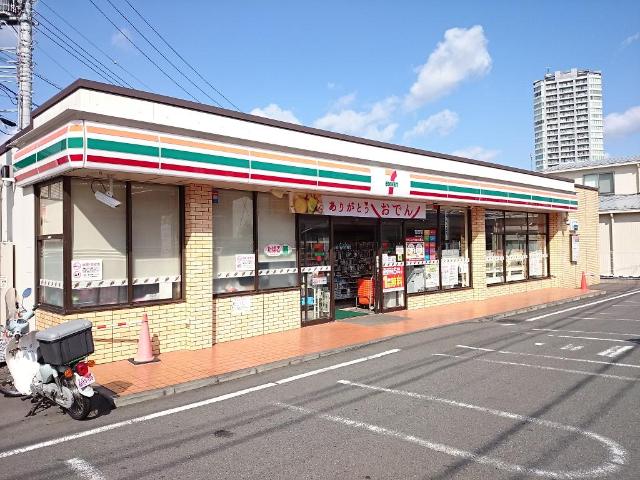その他　セブンイレブン長津田駅西口店（その他）まで235m