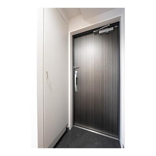 玄関　※写真は同タイプ住戸です。
