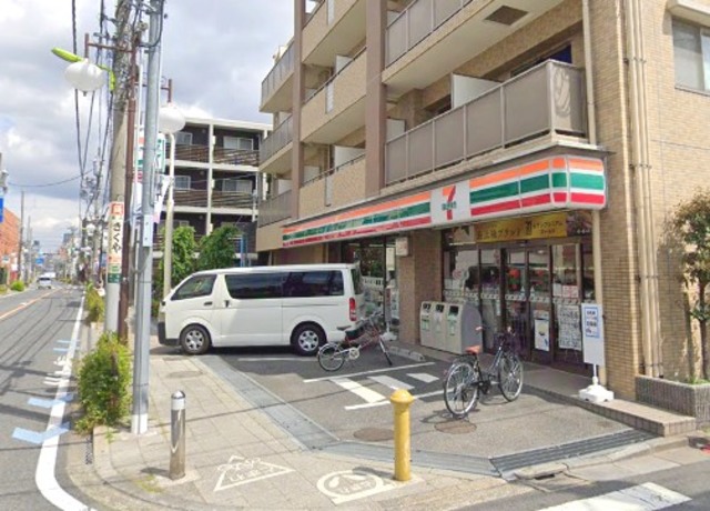 コンビニ　セブンイレブン世田谷代田1丁目店（コンビニ）まで575m