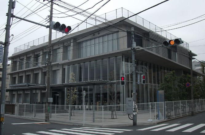 大学・短大　私立国際短期大学（大学・短大）まで211m