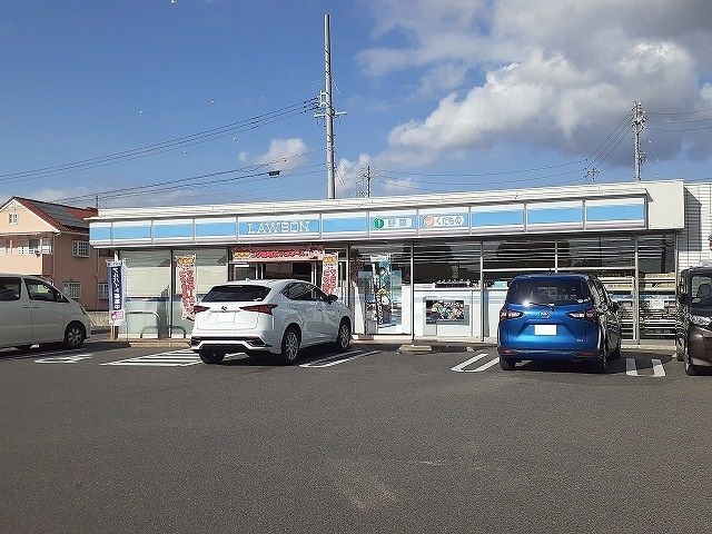 コンビニ　LAWSON（コンビニ）まで520m