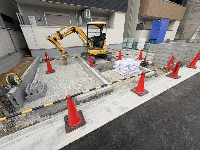 駐車場　建設中