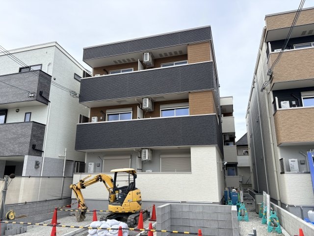 建物外観　建設中