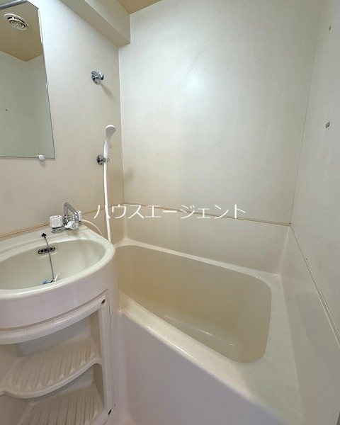 バス・シャワールーム　お風呂です※参考画像・反転タイプ
