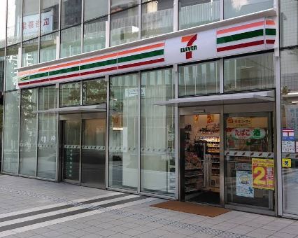 コンビニ　セブン－イレブンプルデンシャルタワー店（コンビニ）まで498m