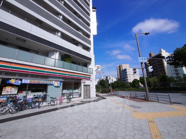 コンビニ　セブンイレブン　大阪北堀江3丁目店（コンビニ）まで119m