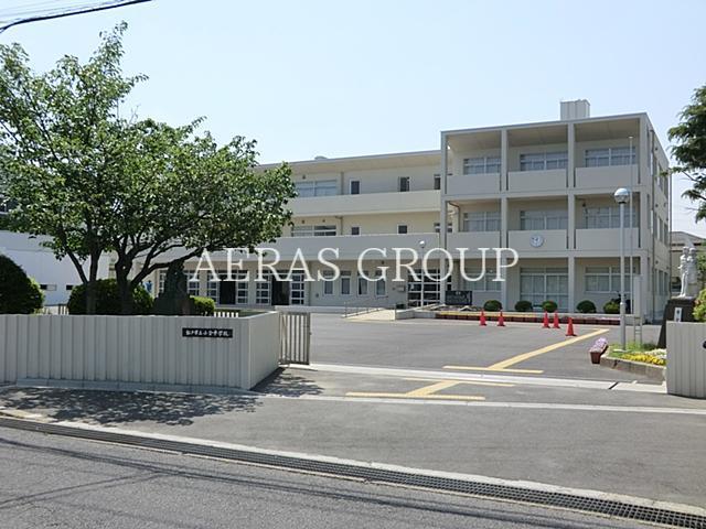 中学校　松戸市立小金中学校（中学校）まで724m