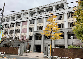 中学校　東京女学館中学校（中学校）まで1918m