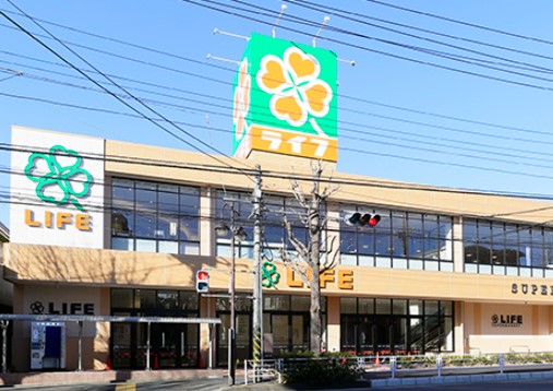 スーパー　ライフ青葉しらとり台店（スーパー）まで386m