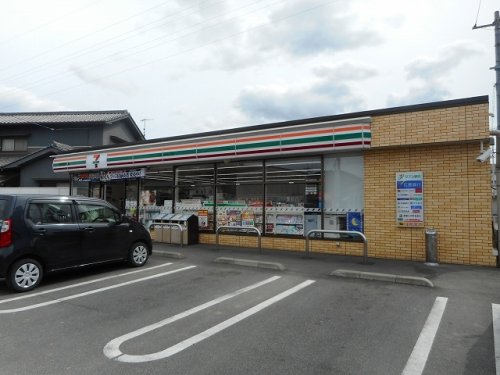 コンビニ　セブンイレブン 福山新市町店（コンビニ）まで299m