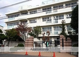 小学校　さいたま市立浦和大里小学校（小学校）まで1136m