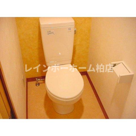 トイレ　落ち着いたトイレです