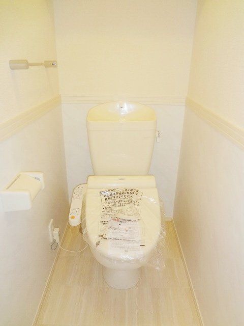 トイレ　★お部屋探しは株式会社タウンハウジング東京まで★