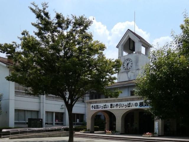 小学校　甲賀市立希望ケ丘小学校（小学校）まで2767m
