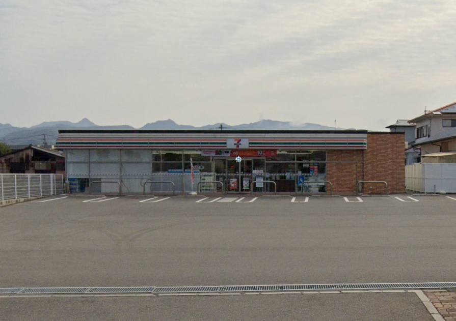 コンビニ　セブンイレブン大村黒丸店（コンビニ）まで680m