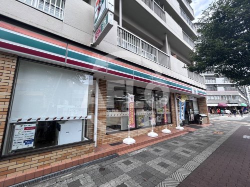 コンビニ　セブン-イレブン 大阪東中島1丁目店（コンビニ）まで100m