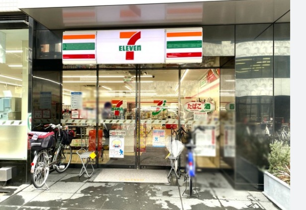 コンビニ　セブンイレブン 大阪久太郎町1丁目店（コンビニ）まで384m