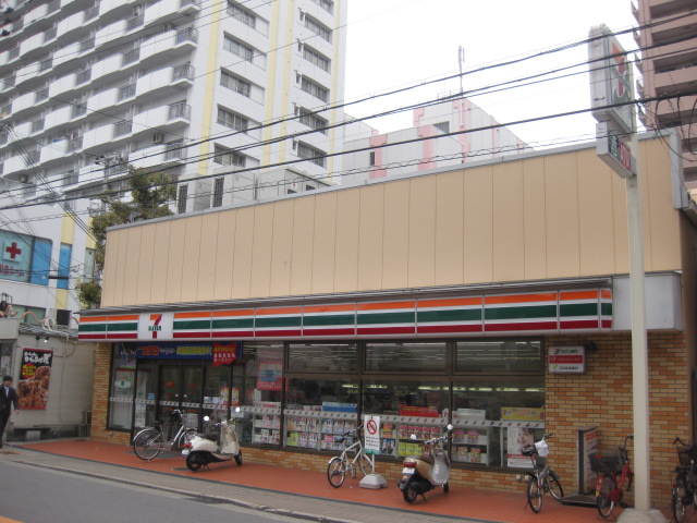 コンビニ　セブンイレブン 阪急塚口駅南店（コンビニ）まで386m