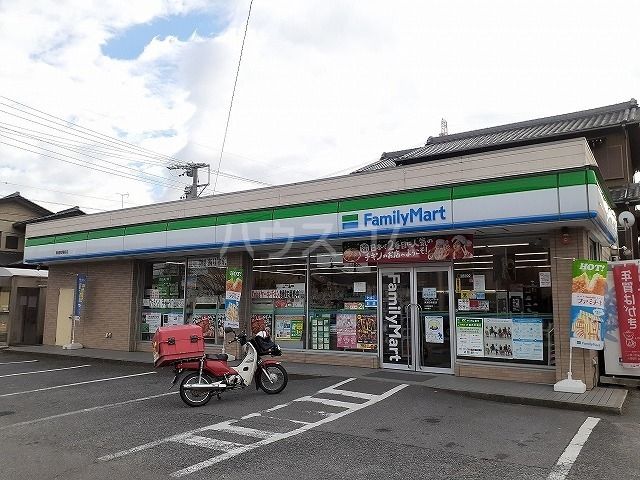 コンビニ　ファミリーマート　東浦役場前店（コンビニ）まで1108m