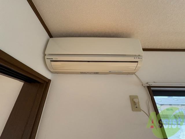 その他設備　こちらはエアコンになります。快適にお過ごし出来ますね。