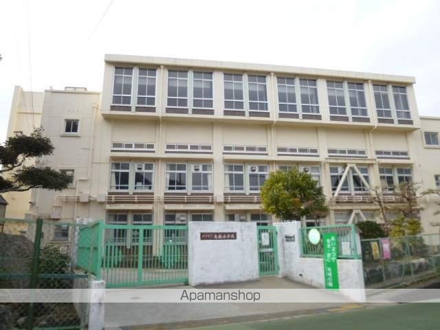 小学校　神戸市立小学校唐櫃小学校（小学校）まで951m