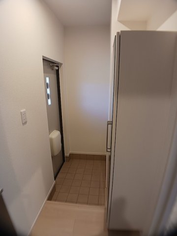 玄関　収納もある玄関です