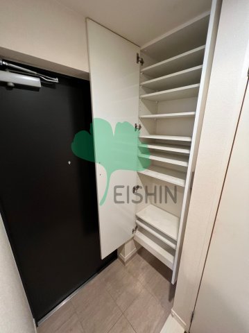 玄関　下駄箱もしっかりついてます！