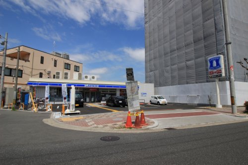 コンビニ　ローソン 阪急崇禅寺駅前店（コンビニ）まで717m