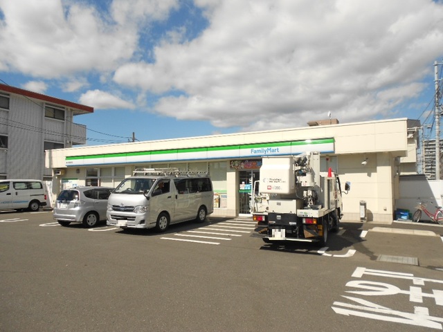 コンビニ　ファミリーマート鶴ヶ島高倉店（コンビニ）まで1889m