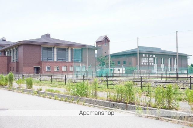 高校・高専　金沢龍谷高等学校（高校・高専）まで568m