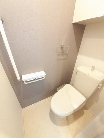 トイレ　落ち着いたトイレです