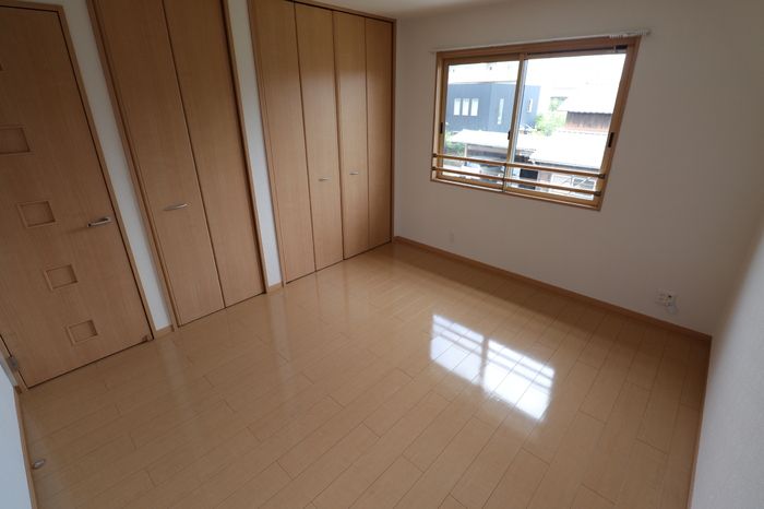 その他部屋・スペース　風通しも良い寝室です☆