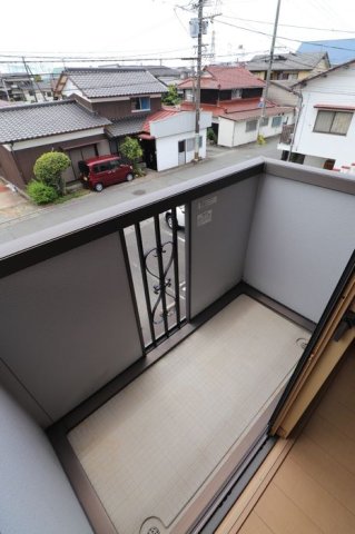 バルコニー　陽当たり良好なお庭です♪