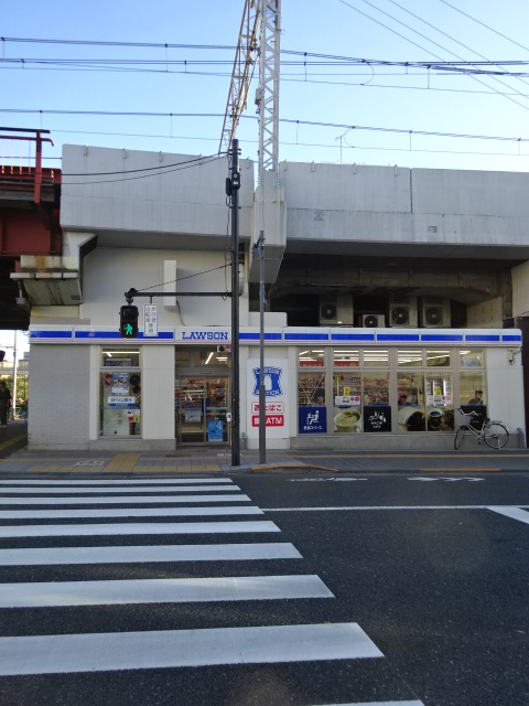 コンビニ　ローソン 杉並高円寺駅入口店（コンビニ）まで358m
