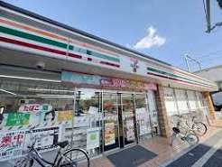 コンビニ　セブンイレブン武蔵境1丁目店（コンビニ）まで312m