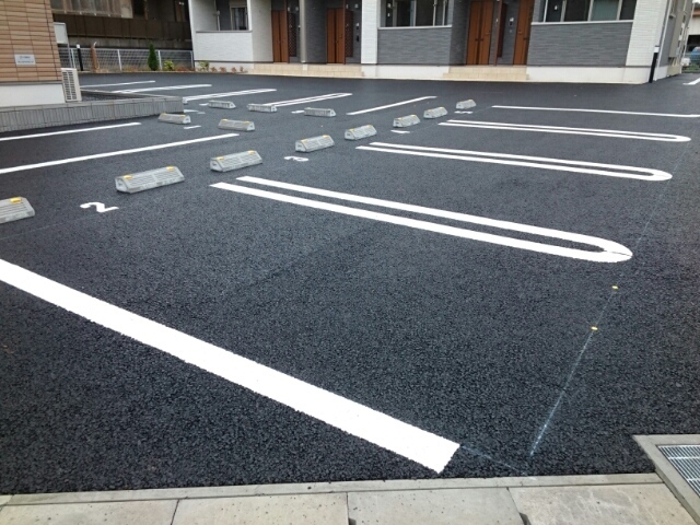 駐車場　駐車場