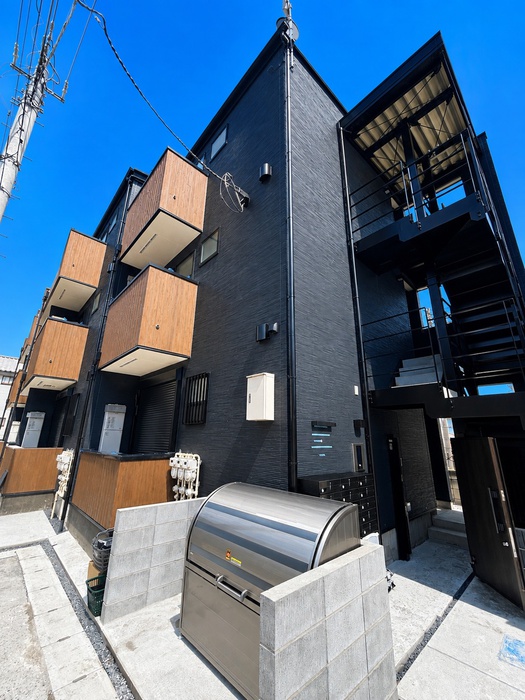 建物外観　建築中