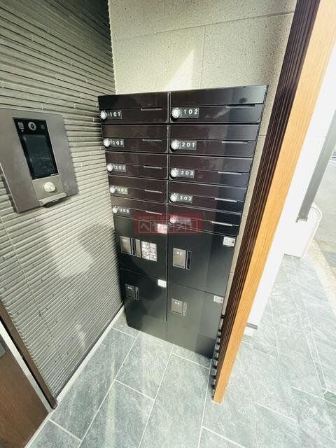 エントランス　同建物参考写真