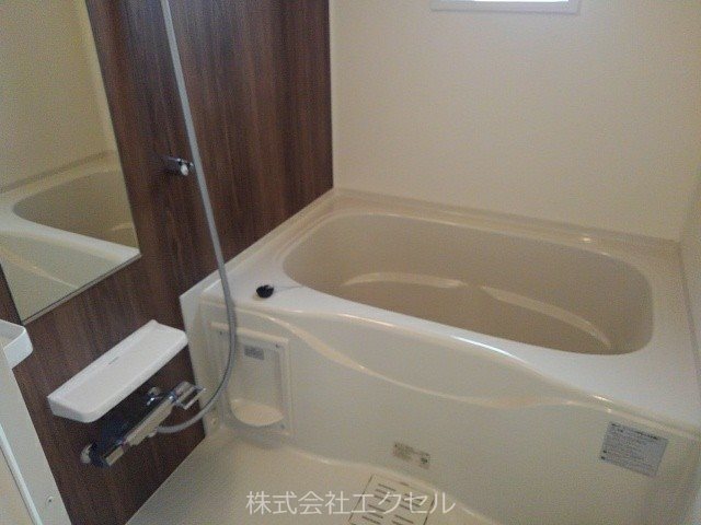 バス・シャワールーム　追い焚き・浴室乾燥付きです。