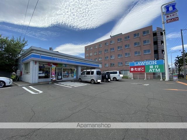 コンビニ　ローソン（コンビニ）まで427m