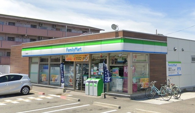 コンビニ　ファミリーマート堺砂道町店（コンビニ）まで902m
