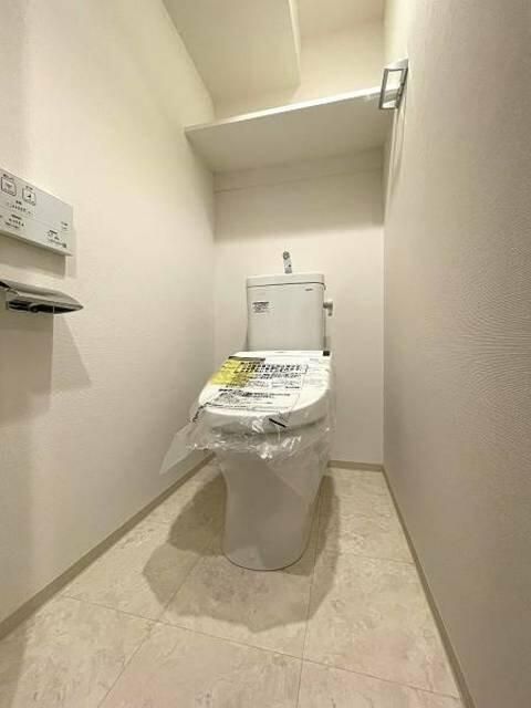 トイレ　別部屋反転写真