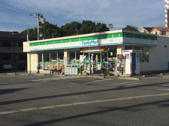 コンビニ　ファミリーマート　東海八幡新田店（コンビニ）まで800m